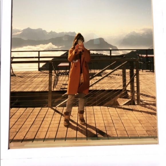 Meet your Posher, Kara - Picture 2 of 3